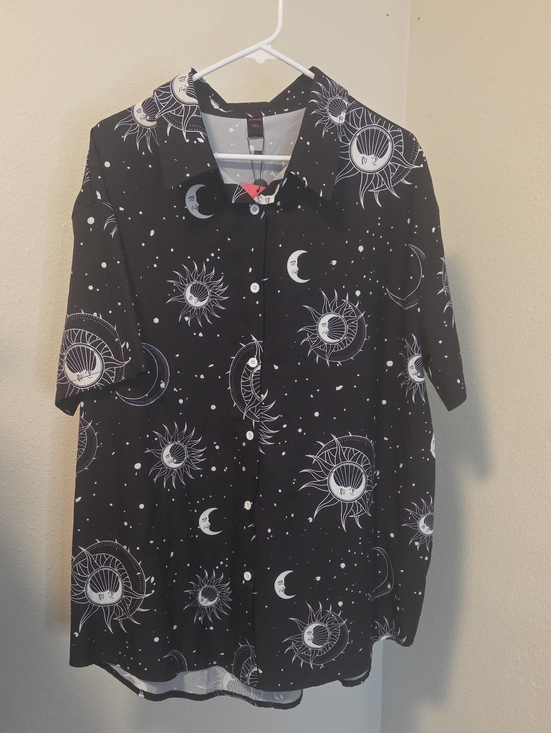 ROMWE Tops - ROMWE Black Short-Sleeve Button-Down Shirt with White Sun & Moon Print